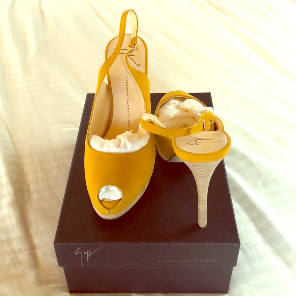 NWT Guiseppi Zanotti peep toe sling back pumps
